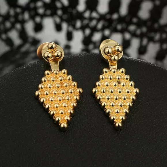 Gold Tone Honeycomb Jacket Stud Earrings ear ring - Picture 3 of 3